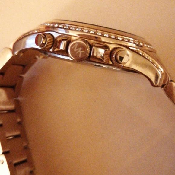 Michael Kors Runway Rose Gold-Tone Watch - Picture 6 of 9